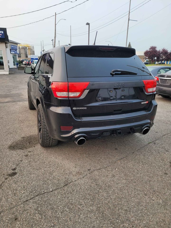2012 Jeep grand Cherokee SRT8