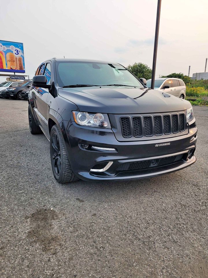 2012 Jeep grand Cherokee SRT8