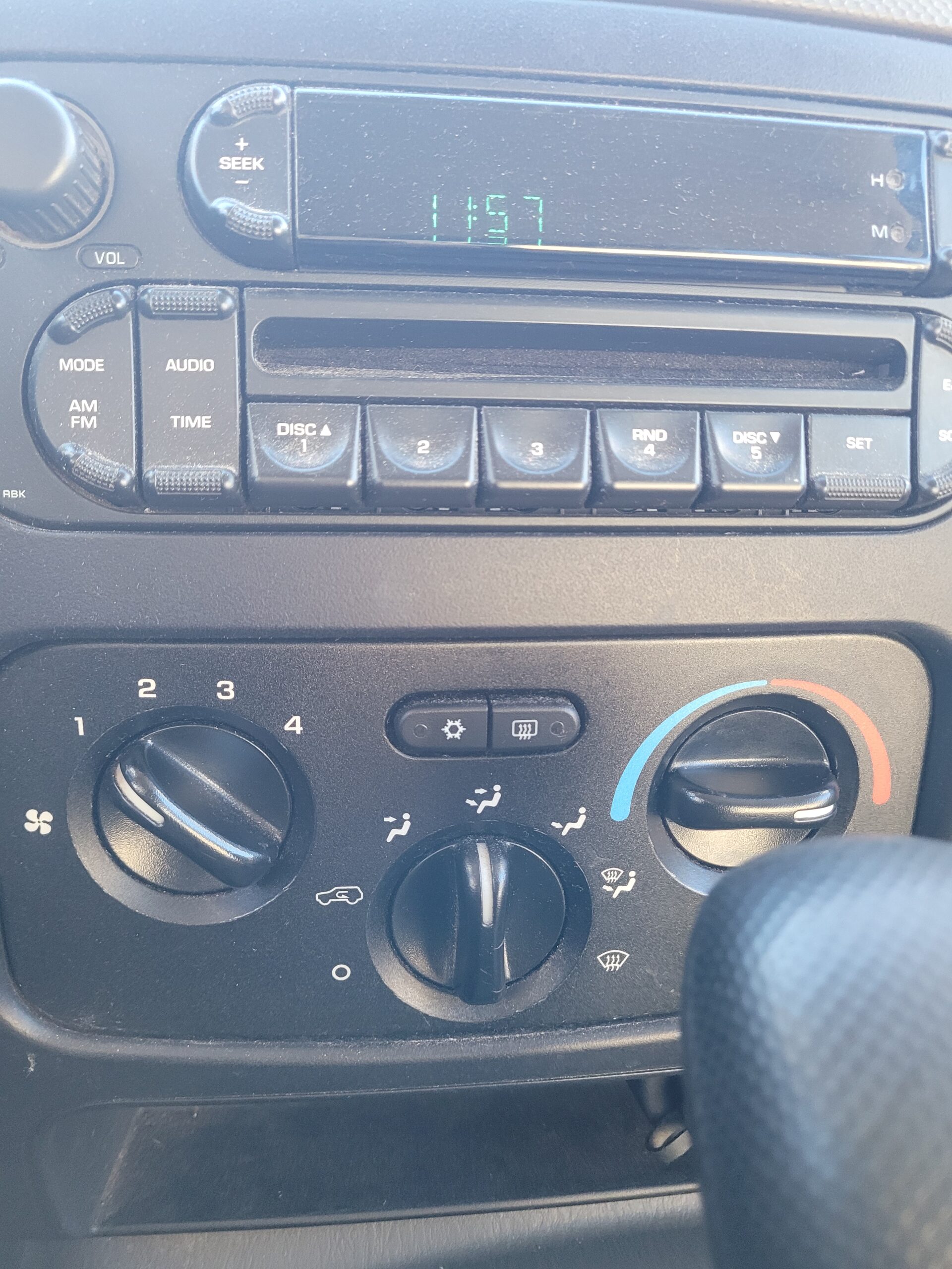 2005 Jeep Liberty 4dr Sport 4WD
