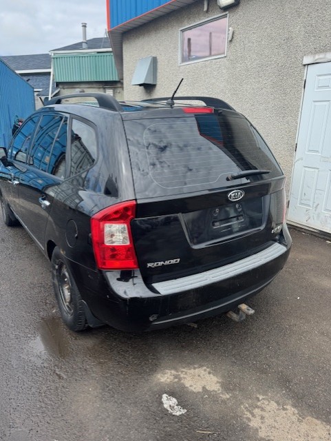 Kia rondo 2009