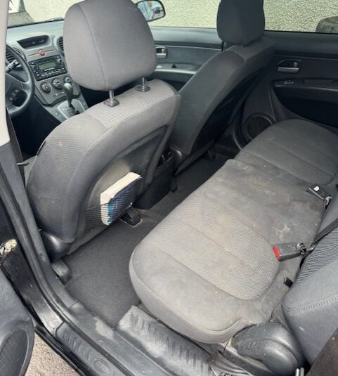 Kia rondo 2009