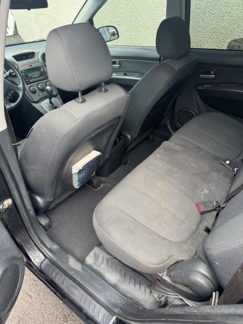 Kia rondo 2009